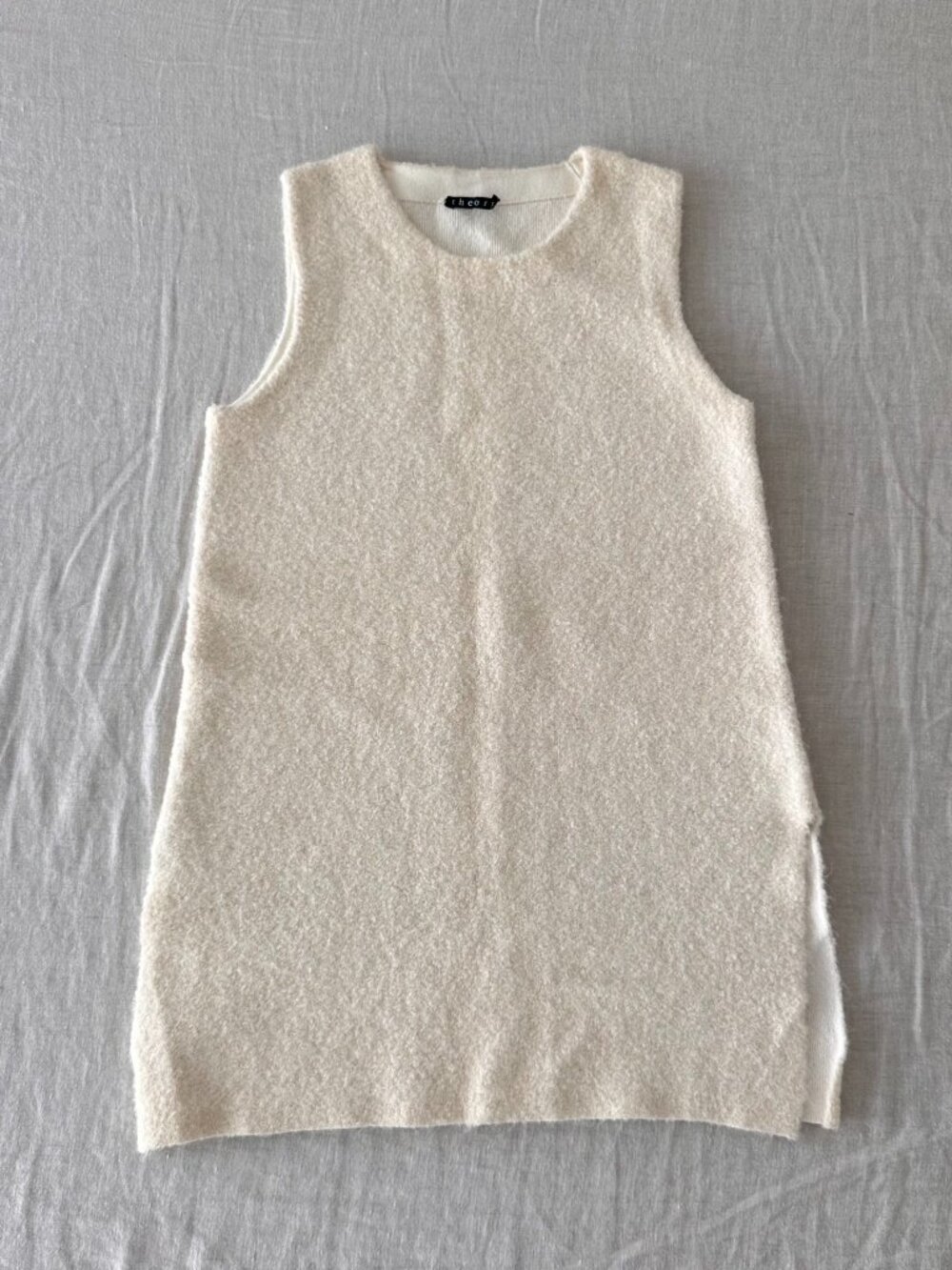 Theory Ivory Heavy Wool Knit Sleeveless Tunic Sweater – Size Small